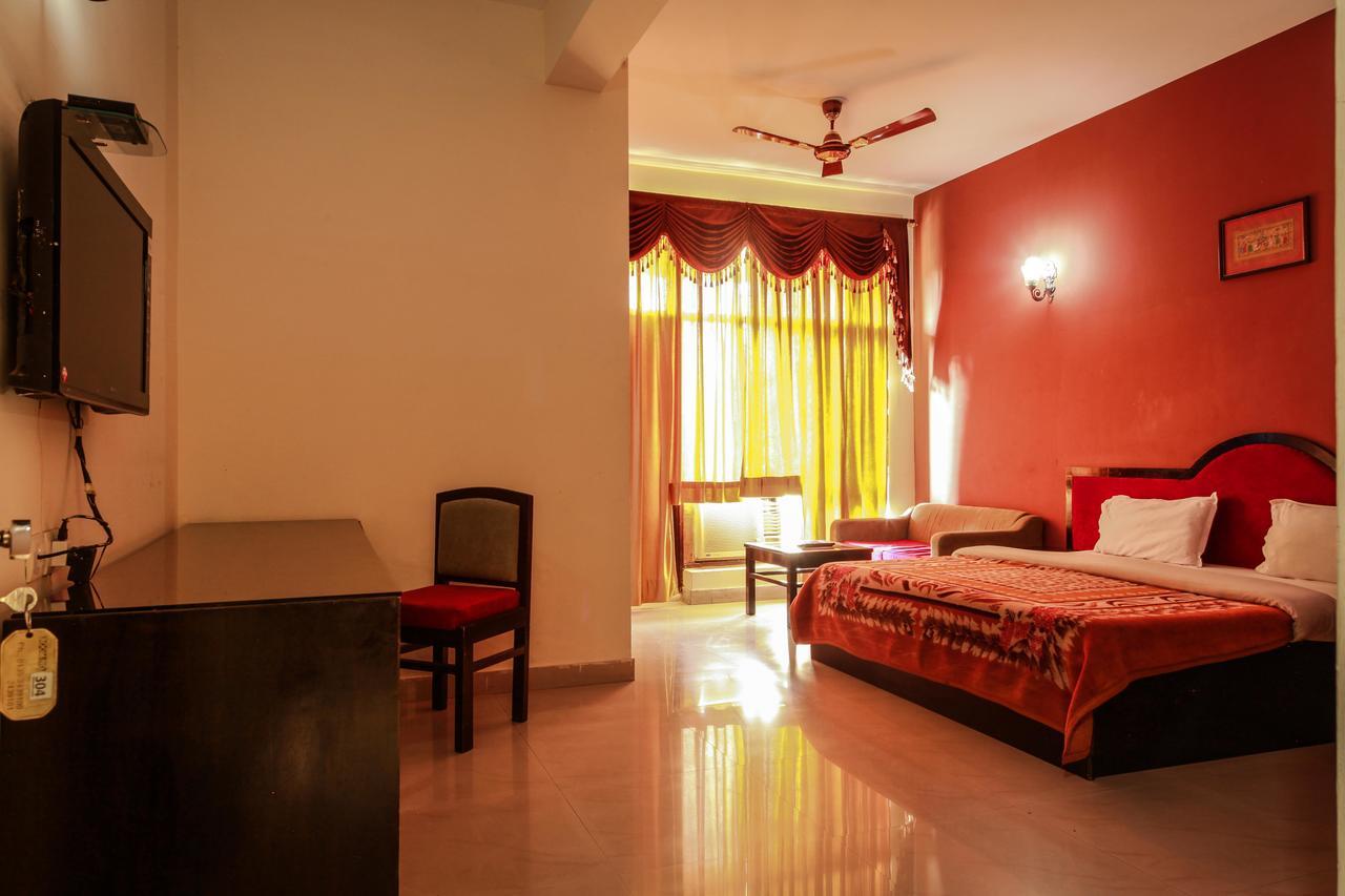 Hotel Neeraj Bhawan- Triveni Ghat Rishīkesh Exterior foto