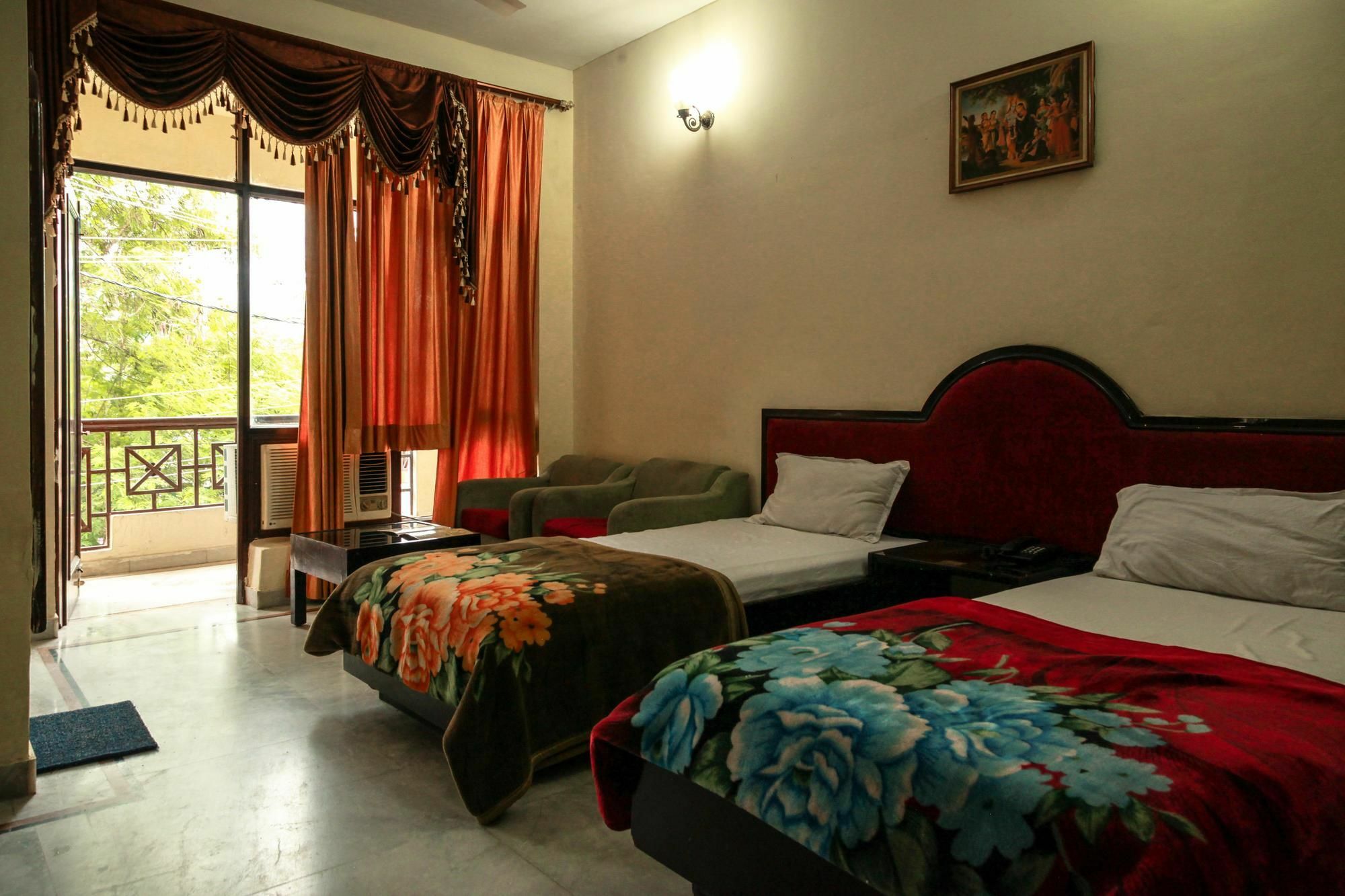 Hotel Neeraj Bhawan- Triveni Ghat Rishīkesh Exterior foto